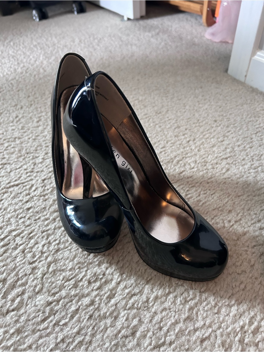 Madden Girl Glossy Black Patent High Heel Pumps/ all pairs!!